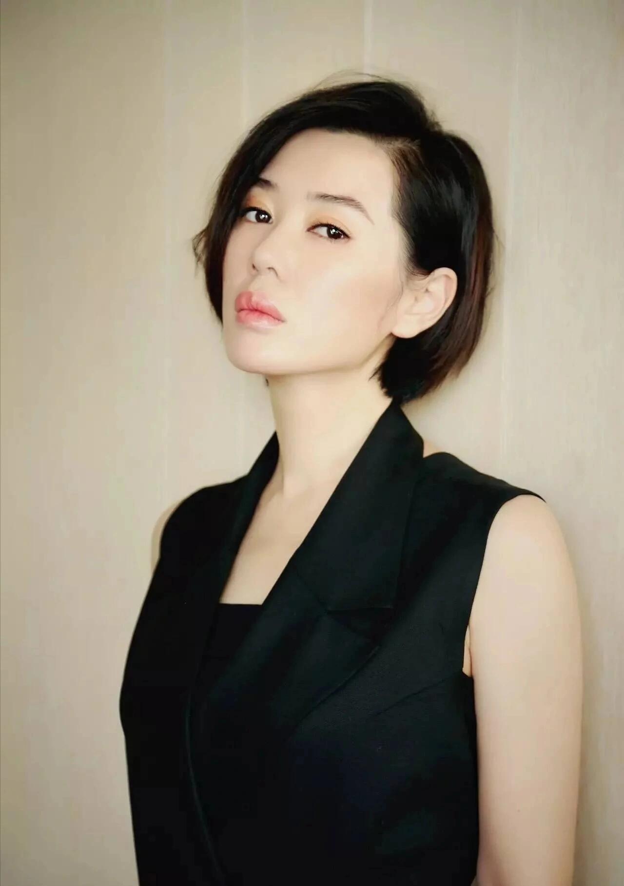 与导演相恋10年，怀孕后却被抛弃