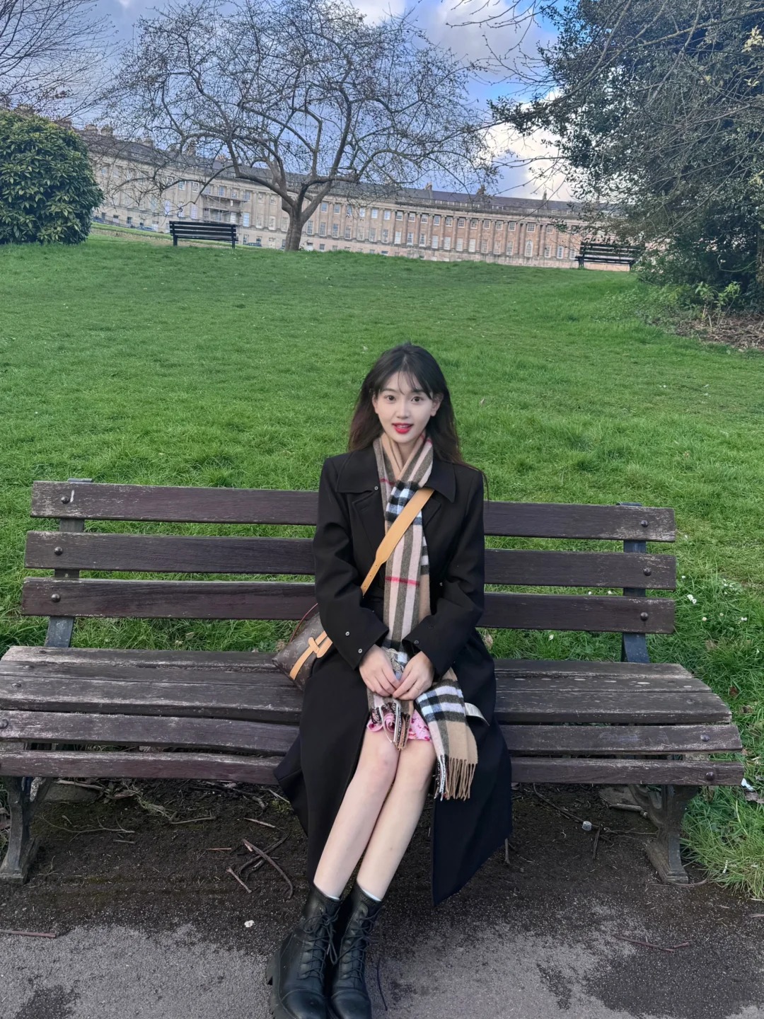 和我吹吹巴斯的风🍃
复活节和朋友一起了巴斯 拍了很英伦的照片～
巴斯汤泉真的很