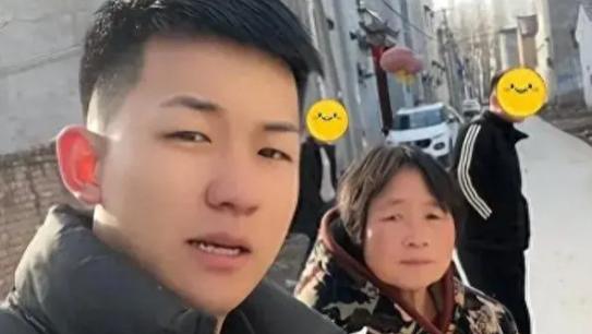 女子带娃相亲，直对小伙表白：选我