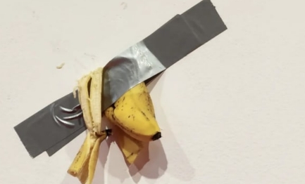 这是一件真实的新闻事件：

在巴塞尔艺术展上展出一件意大利艺术家制作的艺术品：将