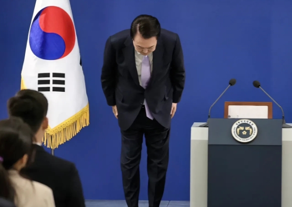 韩国最新民调显示，总统尹锡悦的支持率仅剩下11%