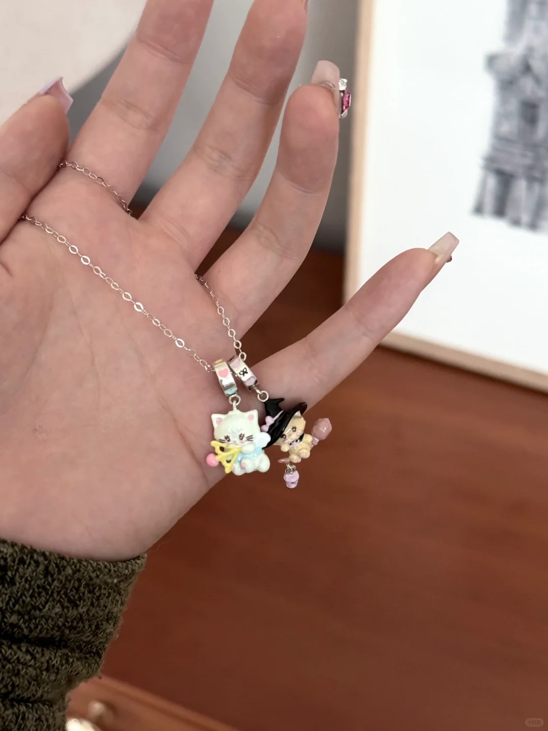 小孩子才做选择大人当然是都要~
mikko太可爱噜！小天使和小魔女哪个更可爱呢！