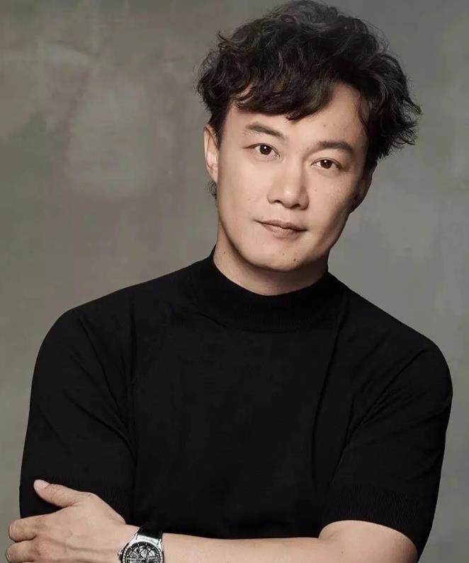 泰国旅游业还是受影响了！中国明星陈奕迅宣布，介于泰国目前的局势，为了粉丝的安全着