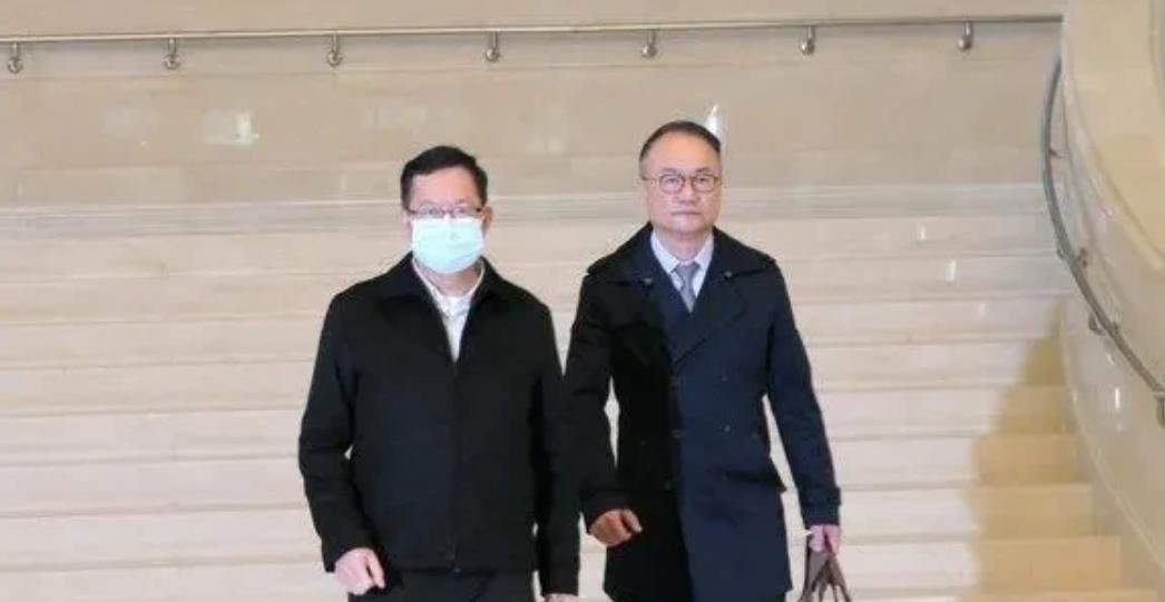 台北地检署对柯文哲的起诉书证据不充分，甚至就连同行高雄地检署都看不下去了，高雄地