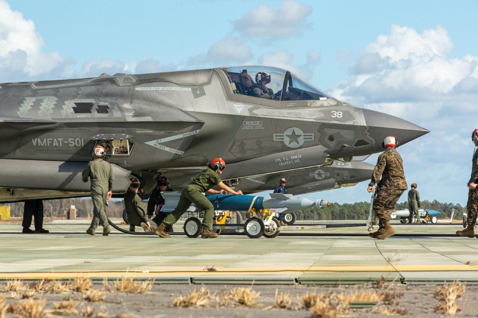 新防长透露：美F-35参战，俄导弹基地暴露！如果属实这事就可怕了！新加坡国防部长