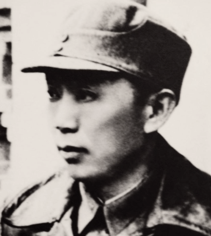 1948年，辽沈战役刚打响，东野指挥部向锦州前移。凌晨，作战科长跑过来，向刘亚楼