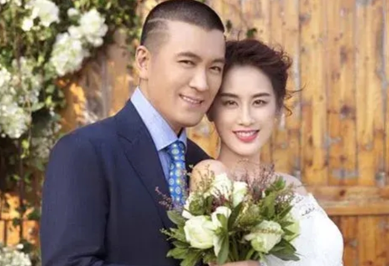 杨子上《再见爱人》，动机或许有5个
1.离婚

2.解决婚姻问题，和黄好好过日子