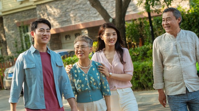 我1985年退伍，电业和粮局都要人，父亲：吃亏是福，去电站吧