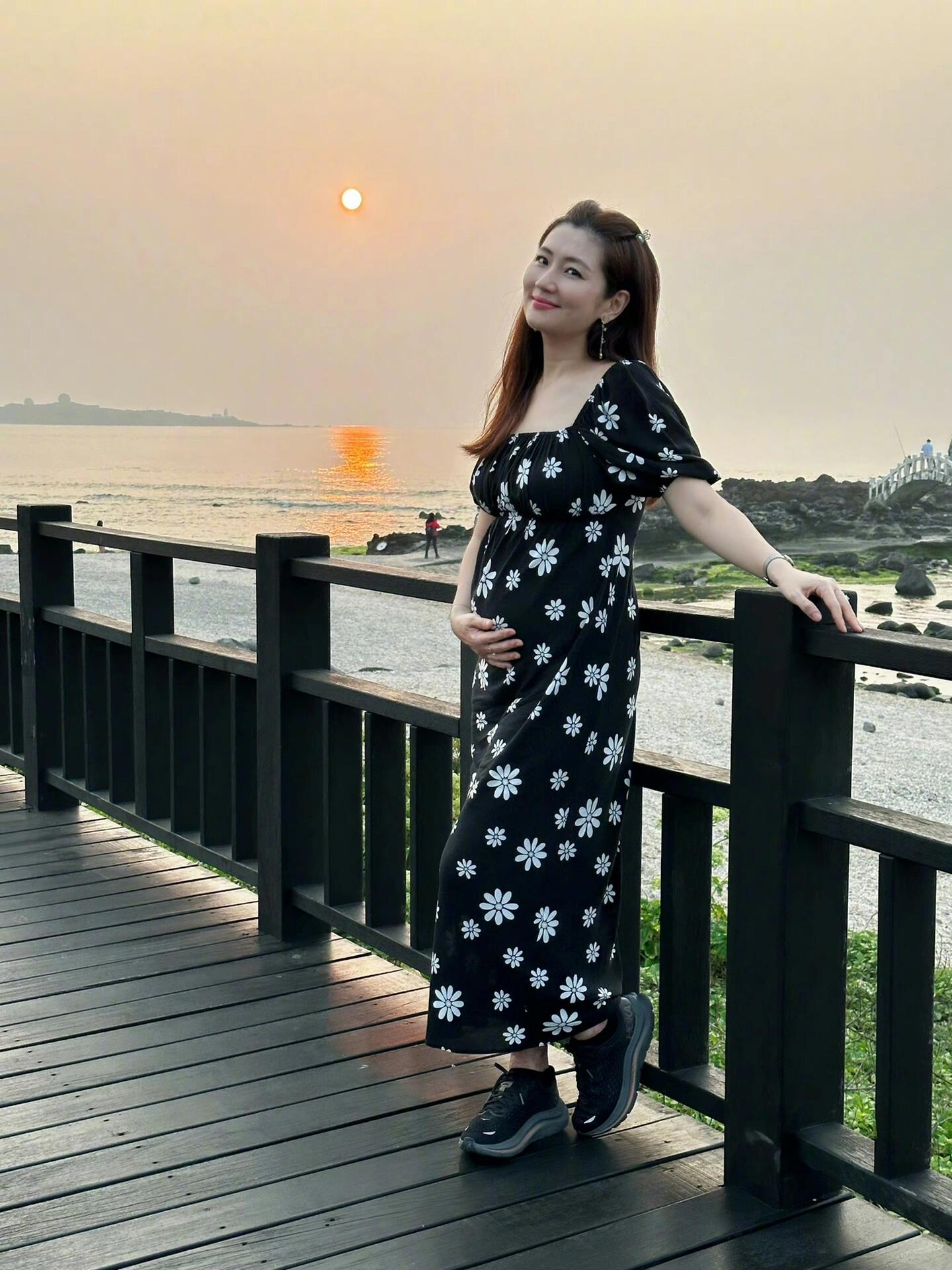 任家萱，一名演员、歌手、模特