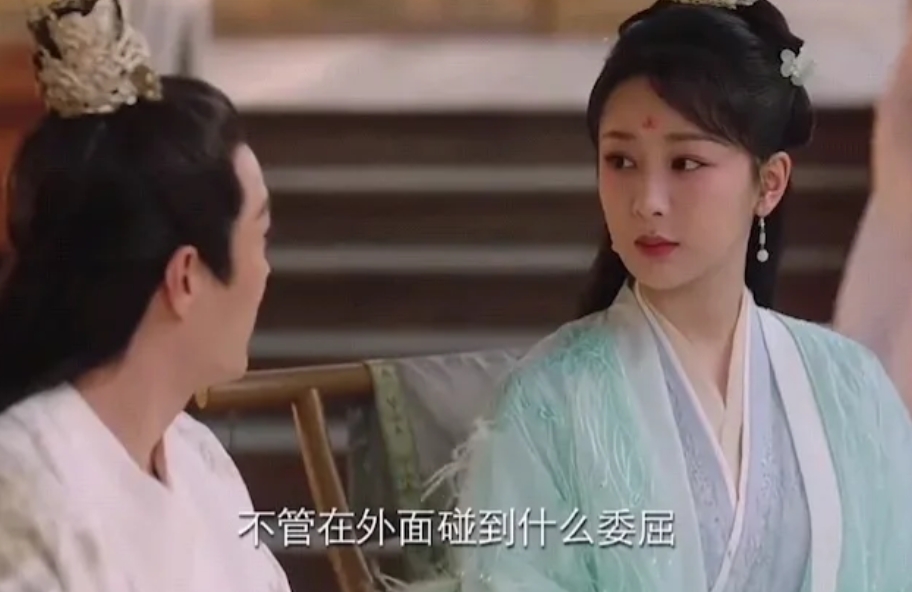 演员郑国霖说，当时跟一个女演员拍完感情戏，差点走不出来。那个女明星真的比屏幕上好