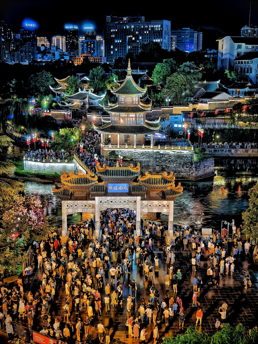 甲秀楼这个免费机位无敌了