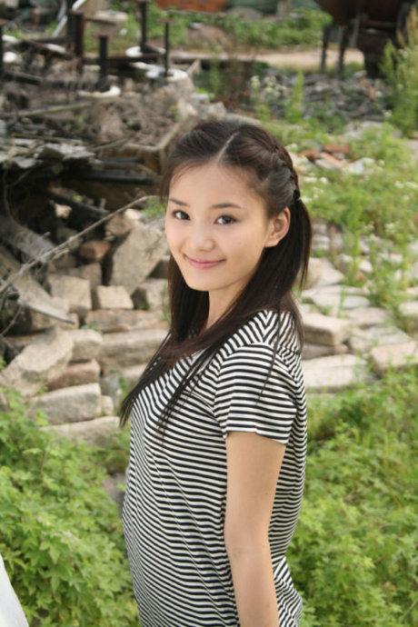 20年前的“国民初恋”却一朝沦为“柜姐”，她却活出了真正的自我（国民初恋 小说）-第14张图片-九妖电影