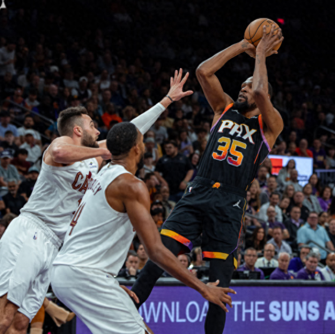 NBA常规赛太阳122-101轻取骑士，不得不说的几个点！

1.布克和杜兰特无