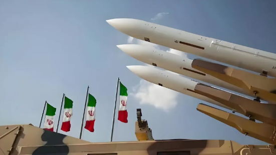 已经主动跪下了，还是要挨打？
一手好牌打的稀巴烂的典型代表！
伸头是一刀，缩头也