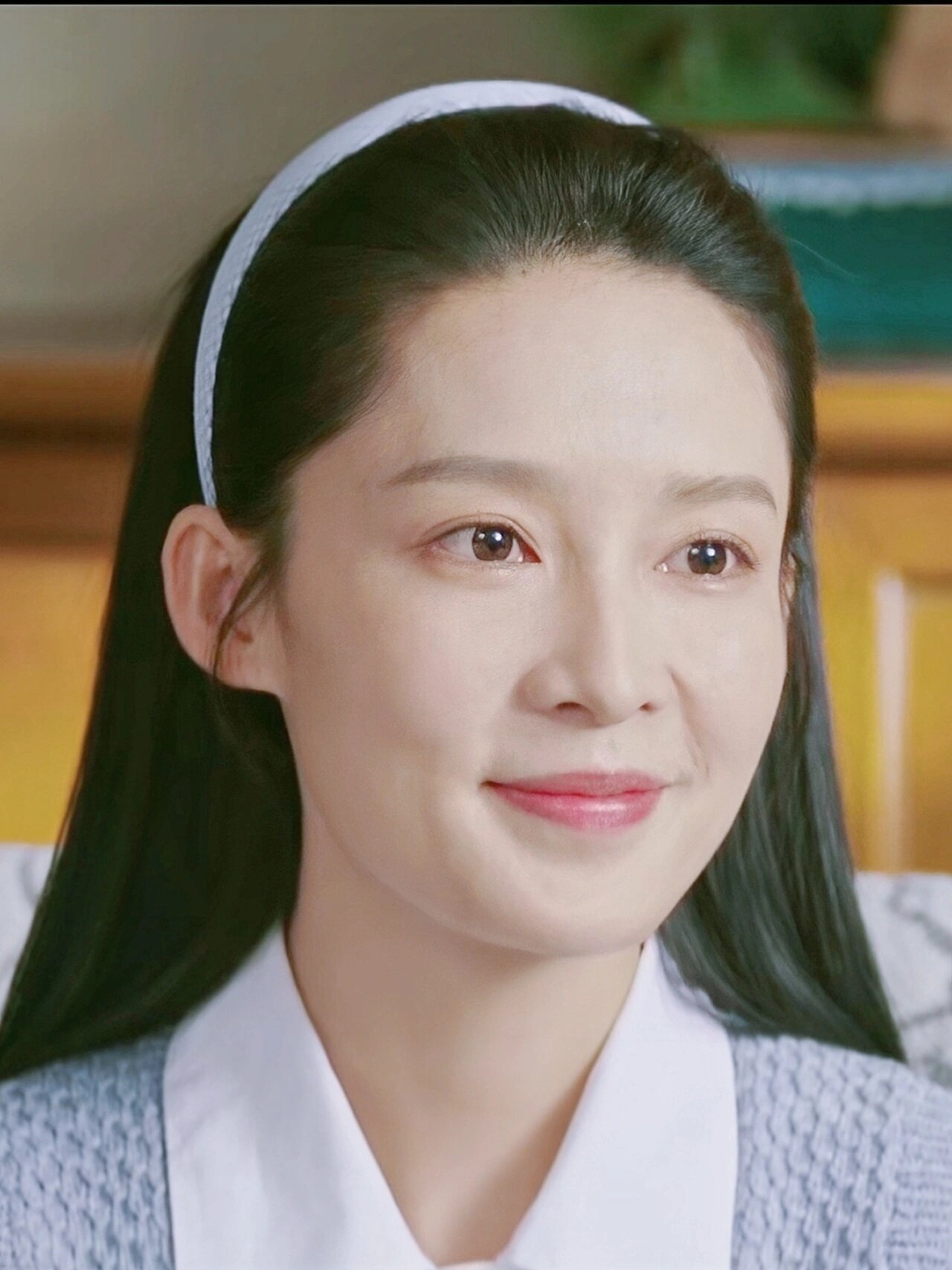 她的五官真好看啊