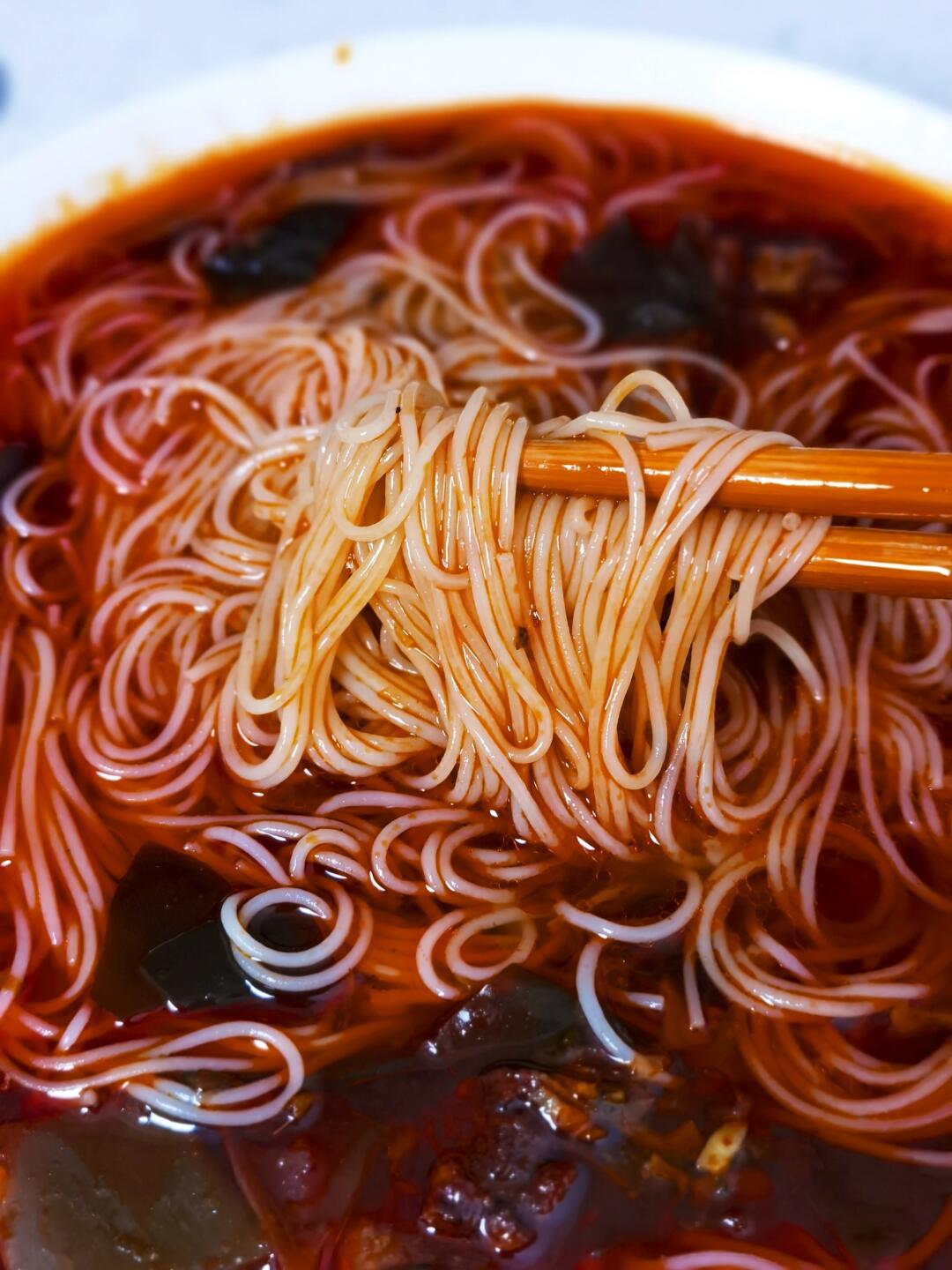坏了，真叫我挖到好吃的绵阳米粉了
