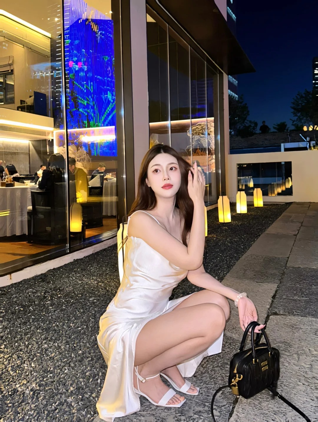 说 公主请吃饭🍽
朋友从杭州回来浅浅聚一下 ~
这家我好喜欢 如果生日来聚餐是
