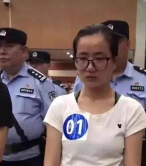 女硕士竟是黑老大课堂被抓

                          