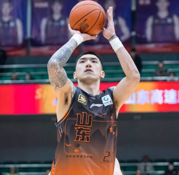 陶汉林太好笑了吧，是不是除了扣篮啥不会了……
陶汉林是不是除了扣篮，啥都不会了，