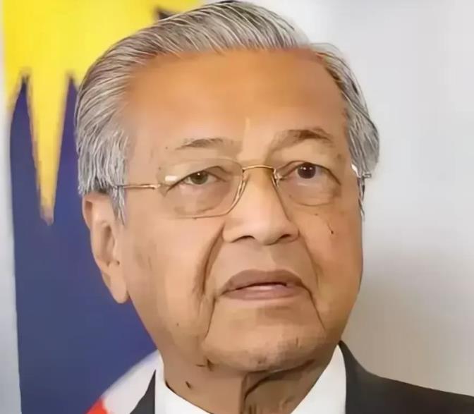 紧张局势突然升级！

全球舆论场突然爆炸，各国媒体纷纷聚焦。美国的严厉通牒，就像