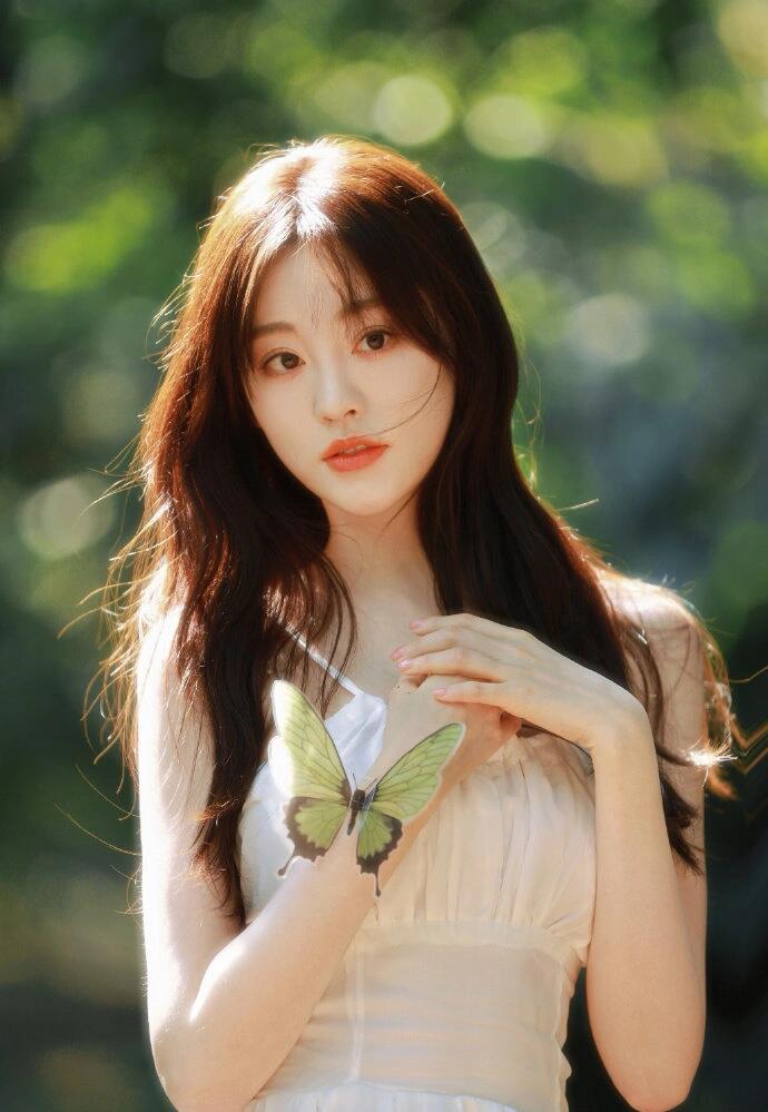 祝绪丹：清冷天女感