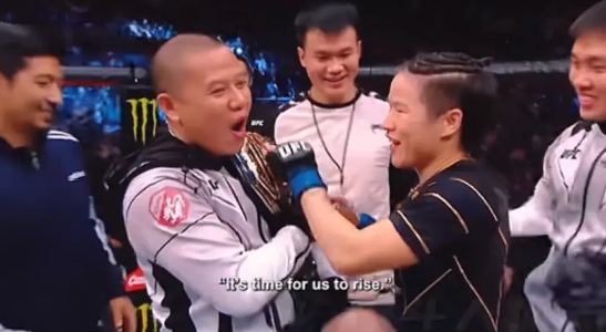 张伟丽成功背后的几个男人：
1，蔡学军，蔡学军是张伟丽的教练，也是张伟丽的经纪人
