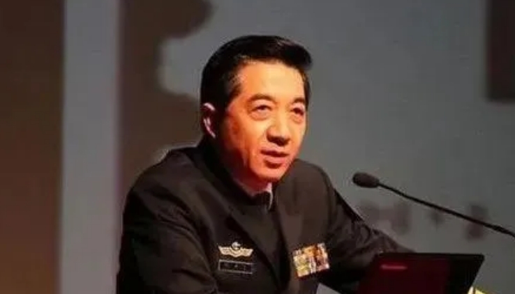 好久没有听张局长忽悠了。我始终记得他曾经说过一句话，说美国的军事实力强大到无法想