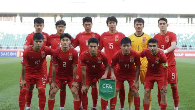 U21国足2-0战胜伊朗U20，鲍盛鑫和何小珂联手进球。
