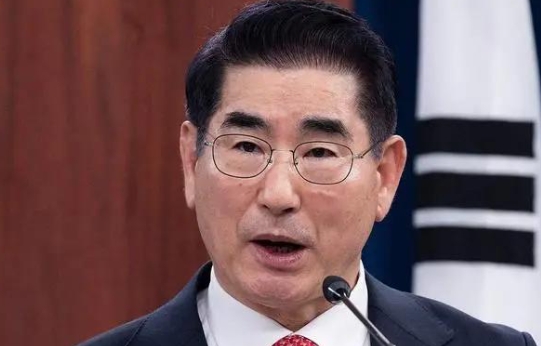韩国前国防部长官金龙显企图在狱中自杀他为何会有如此举动？若被定罪他将面临什么？