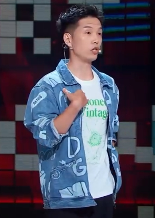 豆豆给我一个吴京