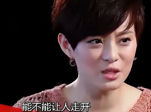 在拍摄《甄嬛传》的时候，孙俪非常崩溃，每天都对副导演说:“能不能让人走开！我入不