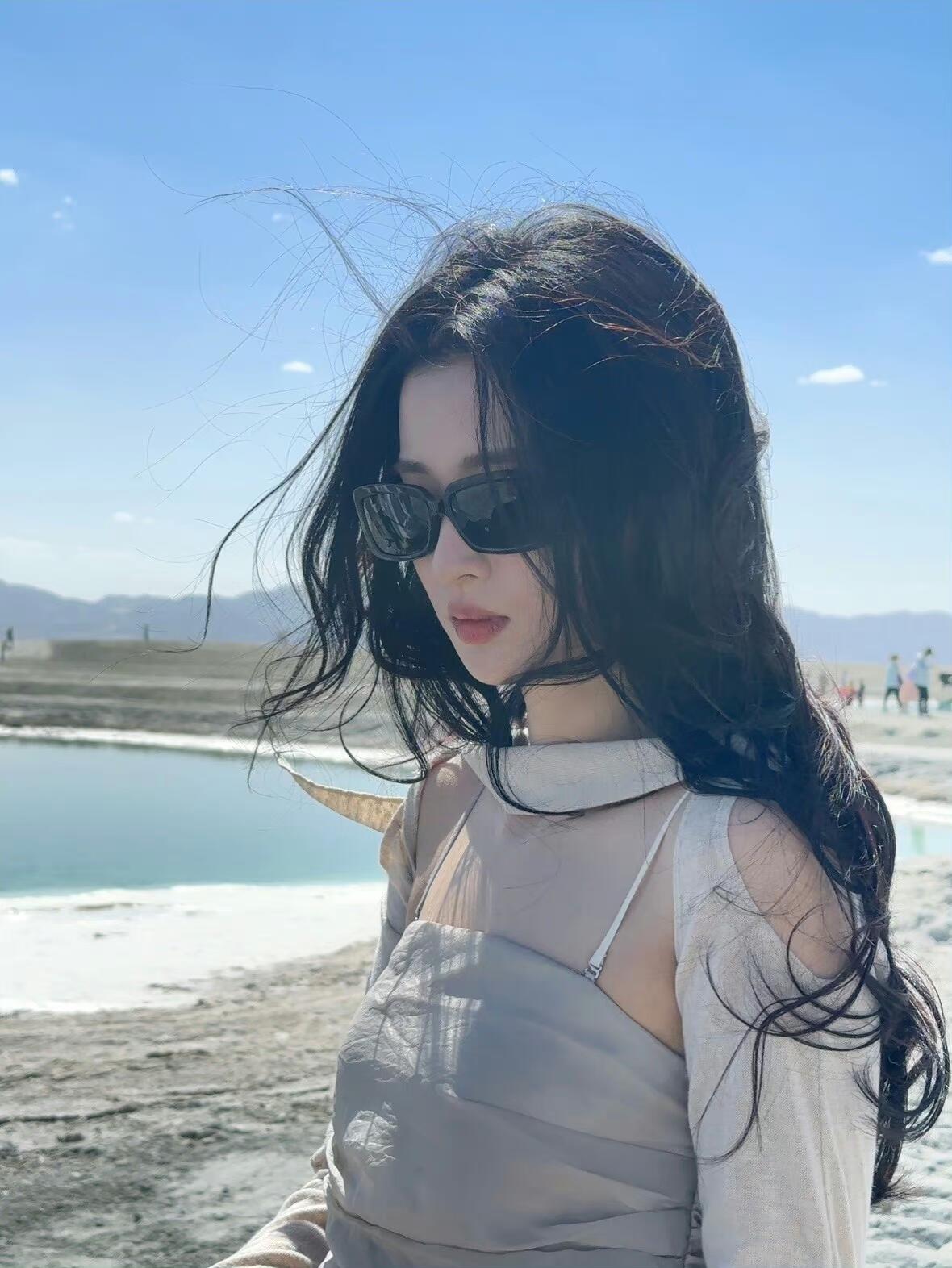 王楚然又美又飒 