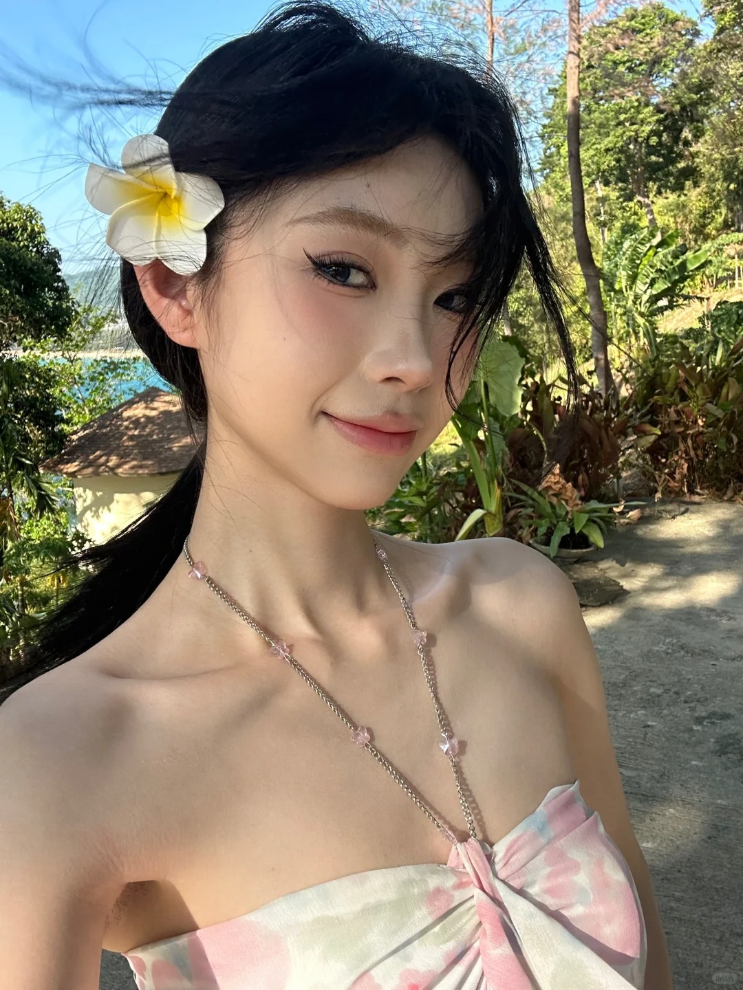 来普吉岛过夏天啦
一起床就可以看到蓝天大海真的太幸福了！！
感觉吃的每一顿都很合