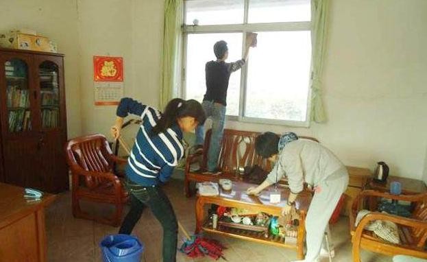 过年为什么要大扫除？七十岁的爷爷告诉我：过年大扫除都是老祖宗留下的习俗，为的就是