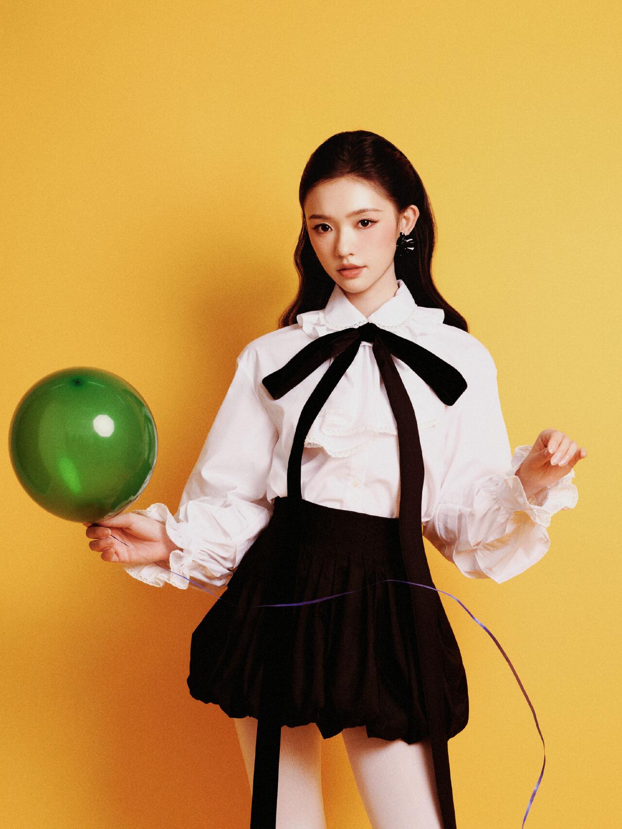 林允晒庆生美图