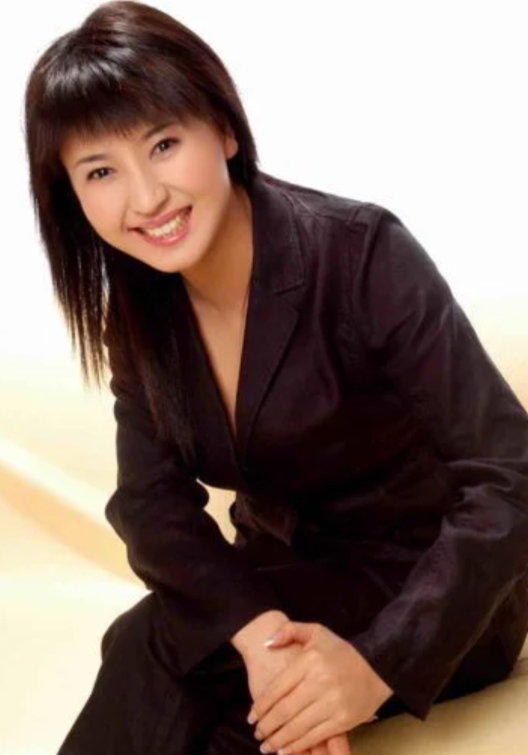 闫学晶：草根逆袭，情定二婚大佬