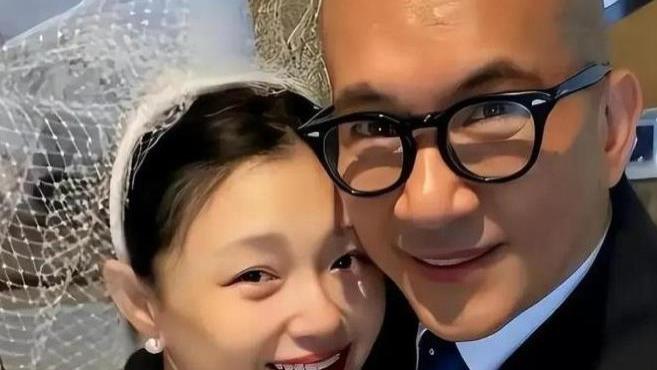 汪小菲夫妻在马路上吵架？马筱梅称情绪太激动，暂时不去看孩子