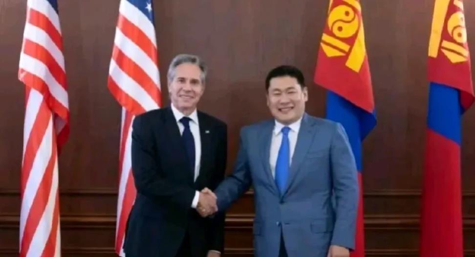 布林肯访问蒙古国六个没想到

1.布林肯选择从中国领空飞往蒙古国，这事儿挺有意思