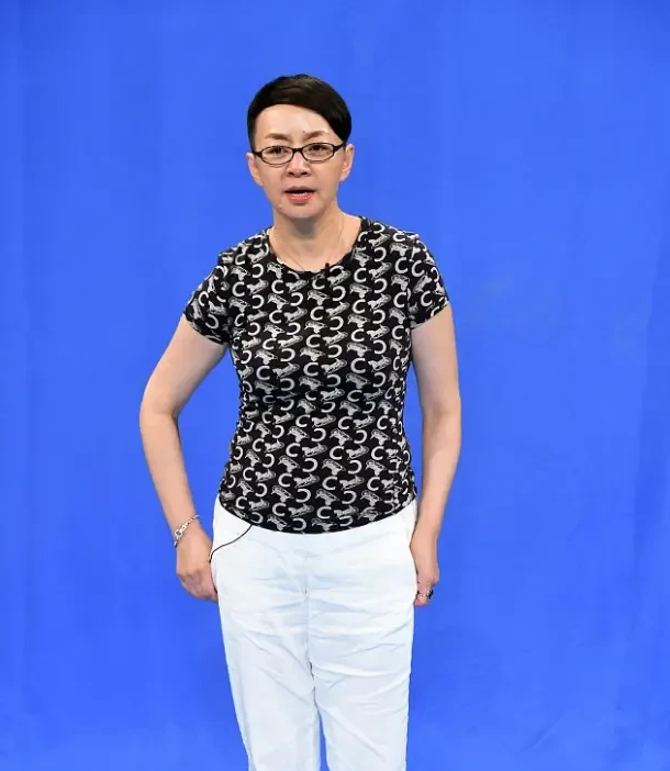 杨澜问宋丹丹:“这些年你为什么不上春晚了呢？”宋丹丹说:“我也想上啊，可是压力太