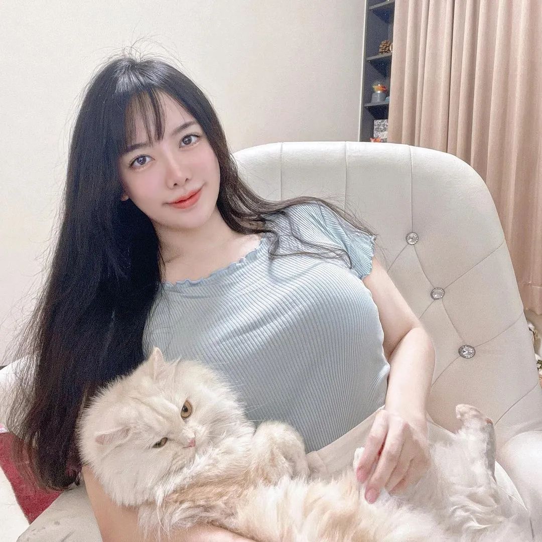 不要记得我的不好，
你要记得刚认识我的时候，
那才是真正的我，如果不是动了心，