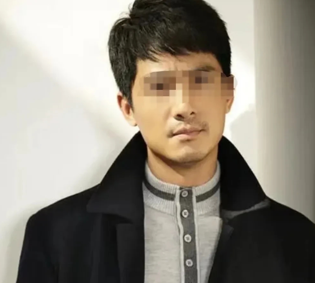 冤不冤！浙江杭州，男子和朋友吃饭，结完账打算离开时，被女服务员拦住，要求买单，男