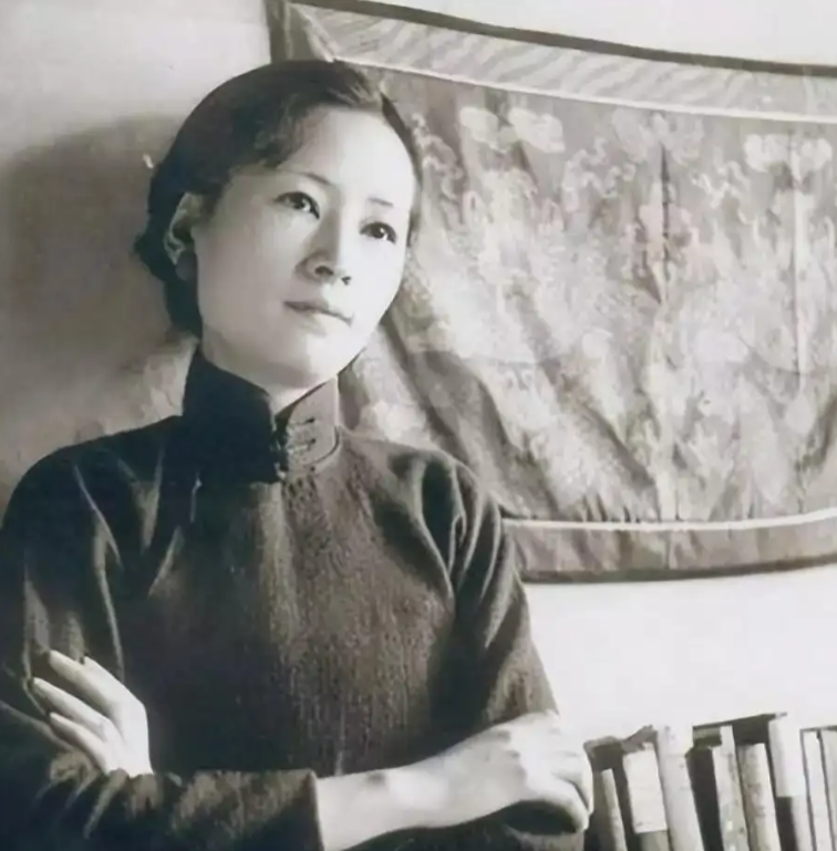 1953年，情绪激动的林徽因，指着北京市副市长吴晗的鼻子痛骂，把真古董拆了，将来