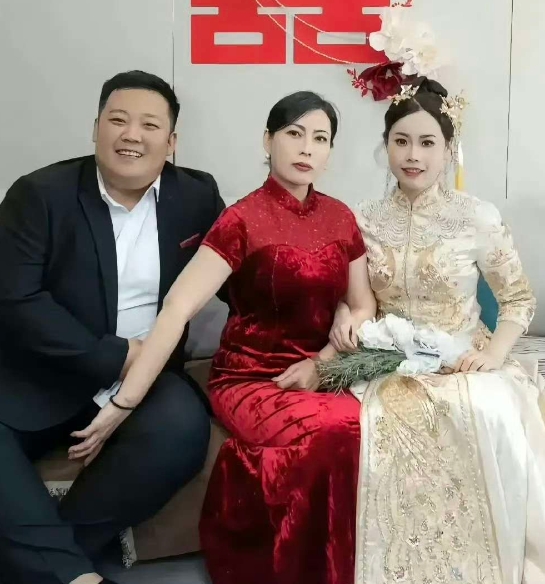 婆婆的气质秒杀新娘，有没有？