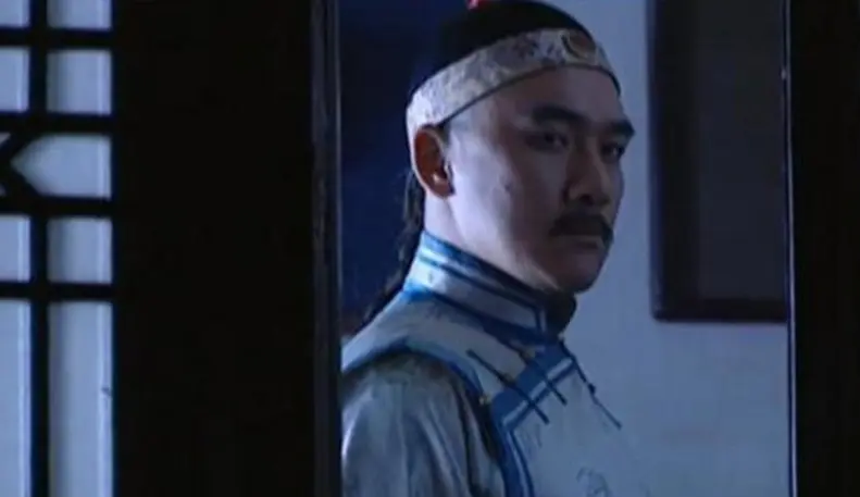 八阿哥胤禩，举朝公认的最贤明，且受到宗室权贵的集体拥戴，历史上，雄主之后选贤明之