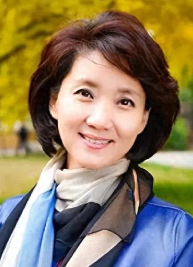 经历了2段婚姻的她，到底背后经历了些什么