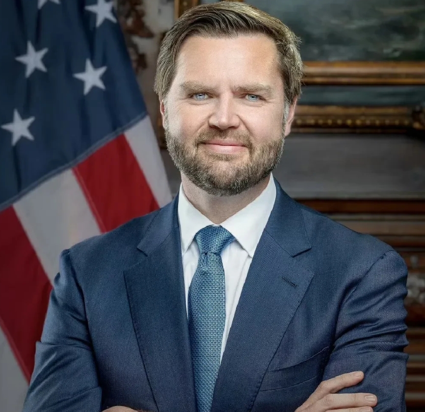 快讯！美国副总统万斯警告泽连斯基，他需要为 “说特朗普坏话 ”而感到后悔。

万