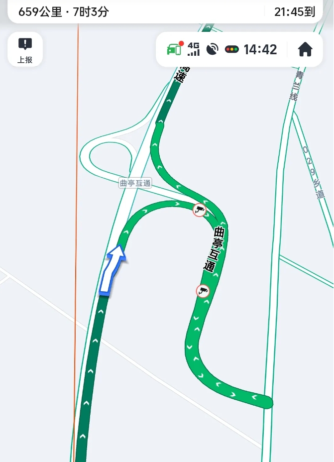 再说一句，开车上路一定要绝对相信高德导航。
比如高德导航显示的这个路线，该路线从