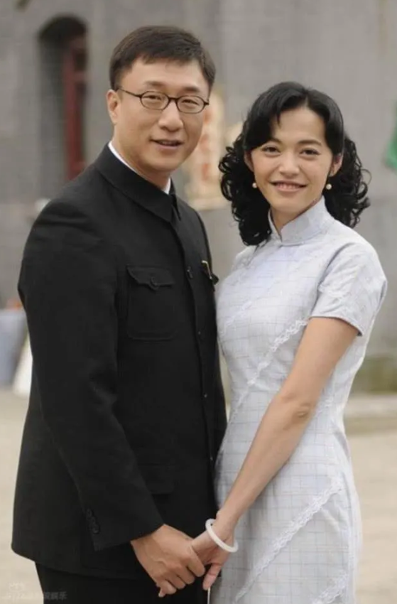 这两位演员的颜值都不高，但是他俩的演技可是杠杠的、一流的。孙红雷演坏蛋、演黑帮，