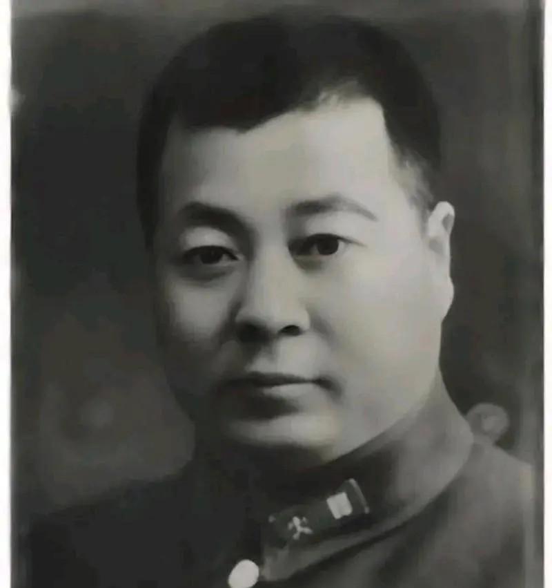 1948年10月，蒋介石担心杂牌将领起义，慌忙将冯治安、刘汝明、孙良诚等西北军系