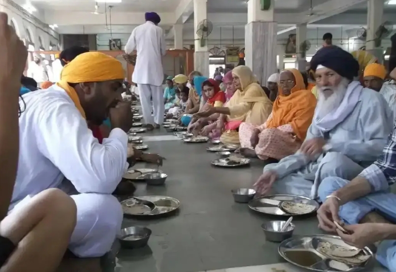 为什么说印度已经离不开中国了？

​第一:   芯片进口89%来自中国

第二：